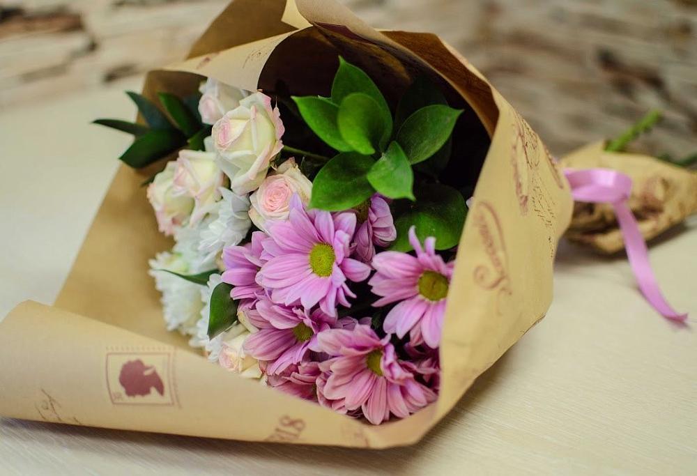 Букет цветов из: Розы и Хризантемы в Ладовской Балке