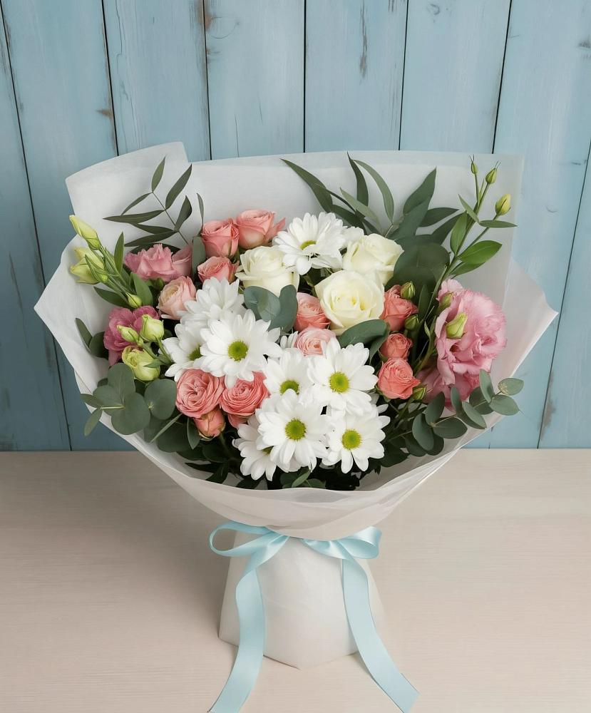 Букет цветов из: Розы, Лизиантусы и Хризантемы в Ладовской Балке