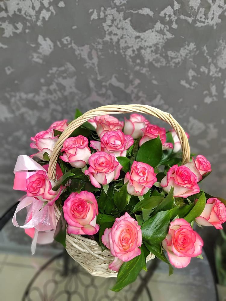 Цветочная композиция из Розы в корзине в Ладовской Балке