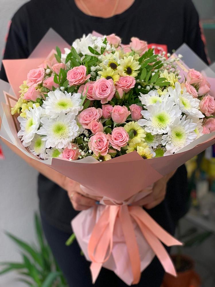Букет цветов из: Розы и Хризантемы в Ладовской Балке