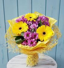 Букет цветов из:  Хризантемы и Герберы в Ладовской Балке