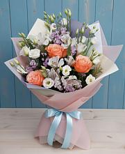 Букет цветов из:  Лизиантусы, Розы, Альстромерии и Гипсофила в Ладовской Балке