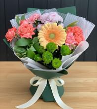 Букет цветов из:  Гвоздики, Розы, Герберы и Хризантемы #REPLACE_PRED# Ладовской Балке