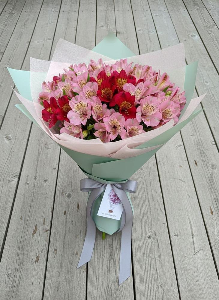 Букет цветов из: Альстромерии в Ладовской Балке