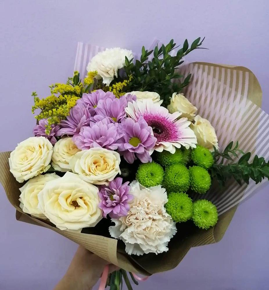 Букет цветов из: Хризантемы, Розы, Гвоздики и Герберы в Ладовской Балке