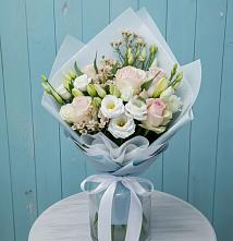 Букет цветов из:  Розы и Лизиантусы в Ладовской Балке