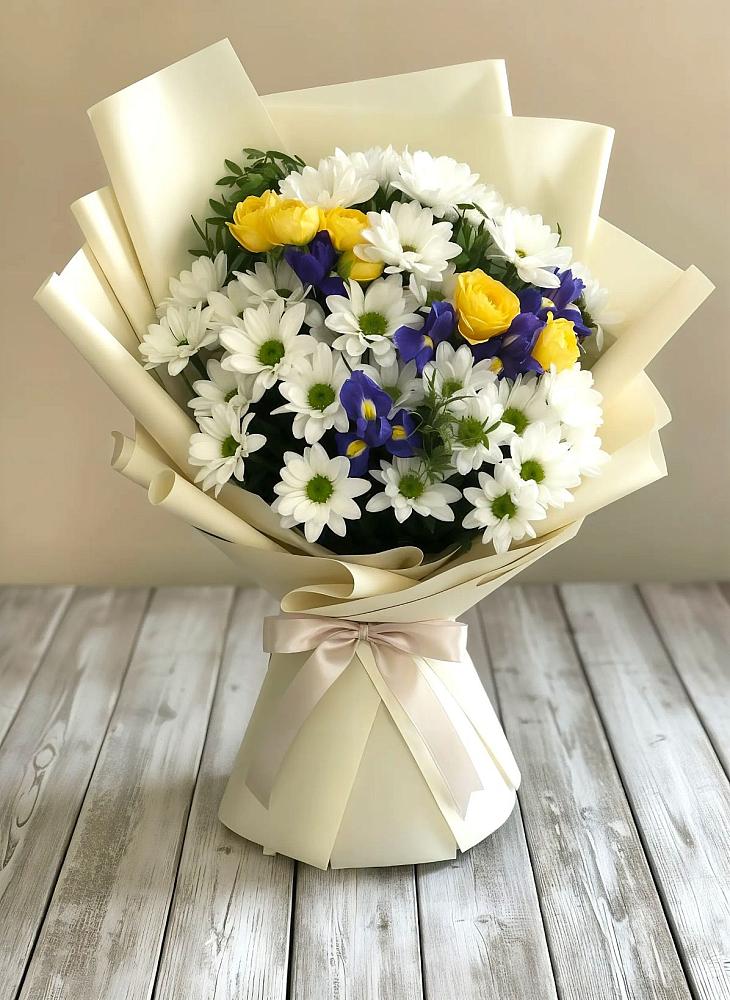 Букет цветов из: Ирисы, Хризантемы и Розы в Ладовской Балке