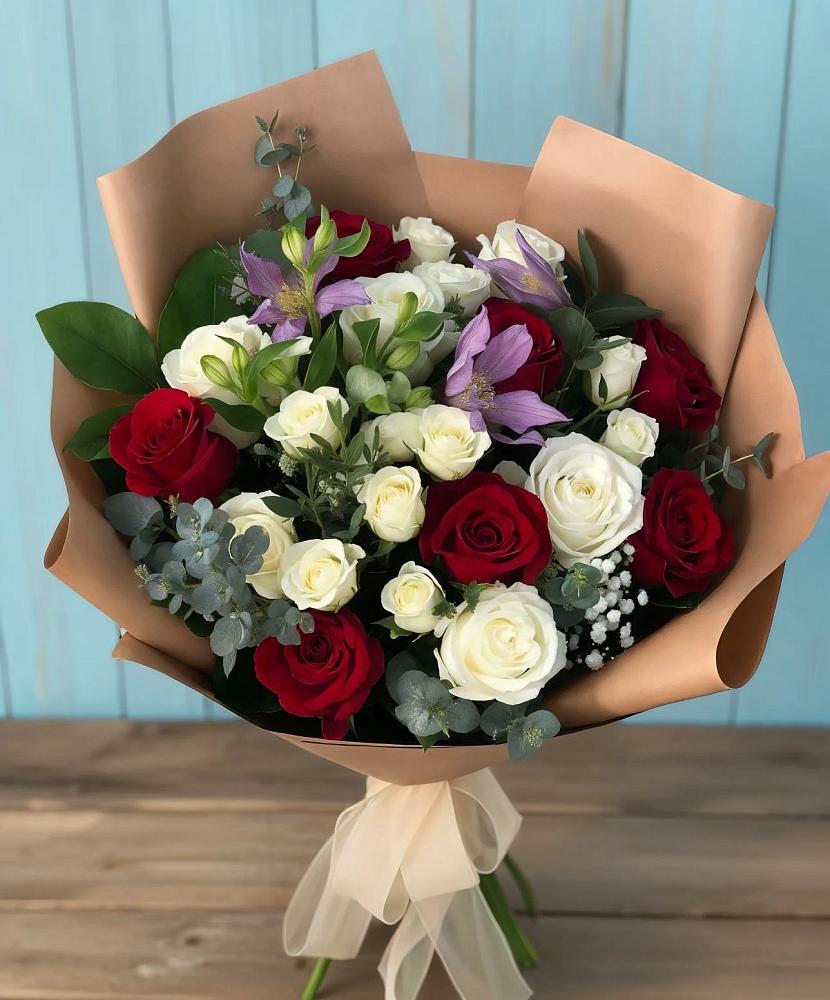 Букет цветов из: Розы и Альстромерии в Ладовской Балке