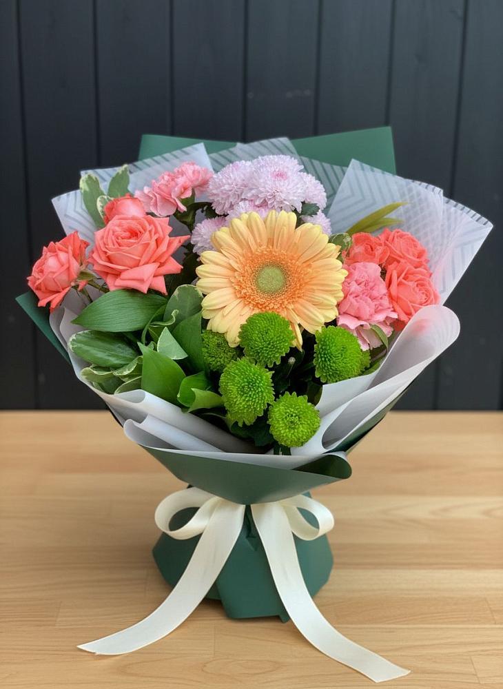 Букет цветов из: Гвоздики, Розы, Герберы и Хризантемы в Ладовской Балке