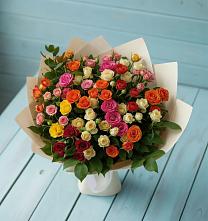 Букет Микс из разноцветных кустовых роз в Ладовской Балке